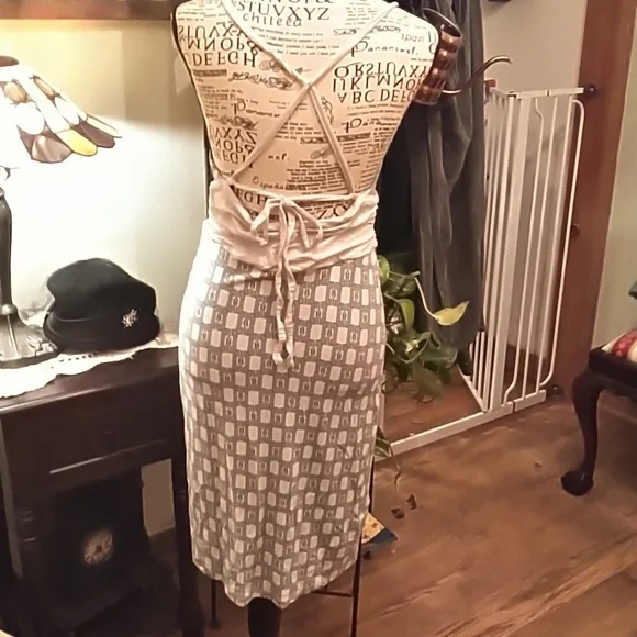 Women's BCBGenerations blue print knit jersey dress with cute back ties. Size M - Picture 3 of 4